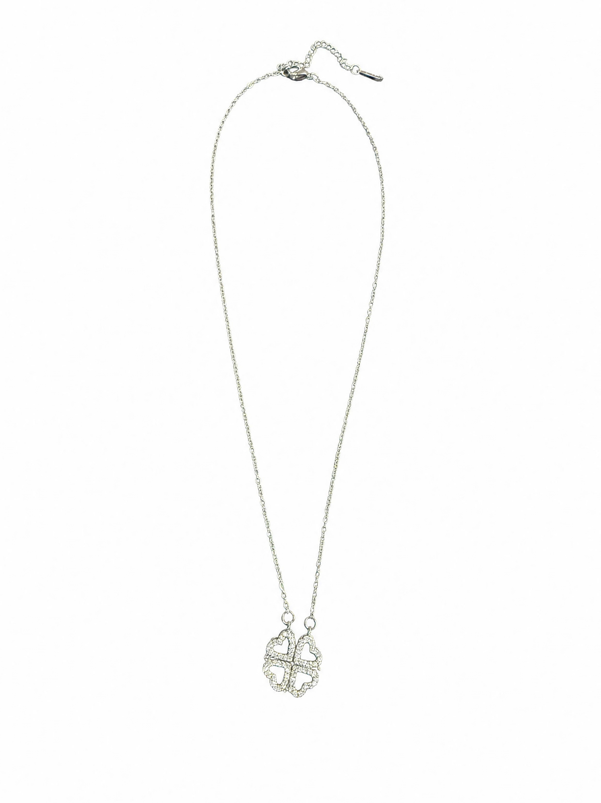 Collier chaîne fine SYERA avec pendentif trèfle porte-bonheur argenté