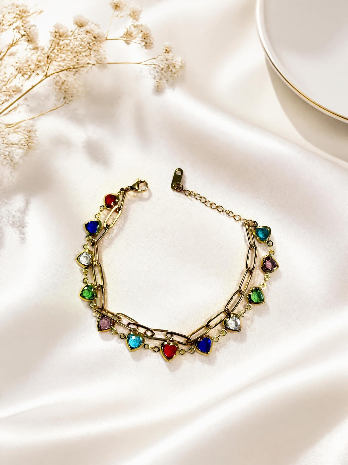 Bracelet charms cœurs arc-en-ciel SYERA, double chaîne dorée avec charms multicolores