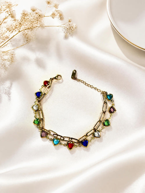 Bracelet charms cœurs arc-en-ciel SYERA, double chaîne dorée avec charms multicolores